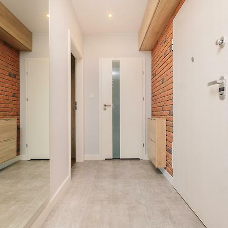 Stare Bielany 2-Bedroom Apartment Warsaw Exterior photo